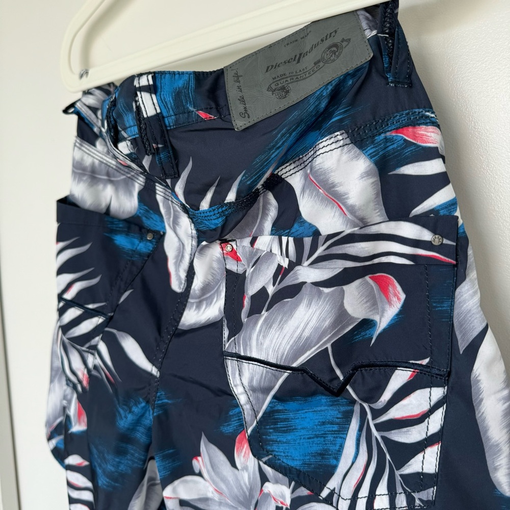 Diesel - Palm Tree Short - Picture 10 of 10